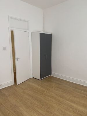 Photo 7- click for photo gallery